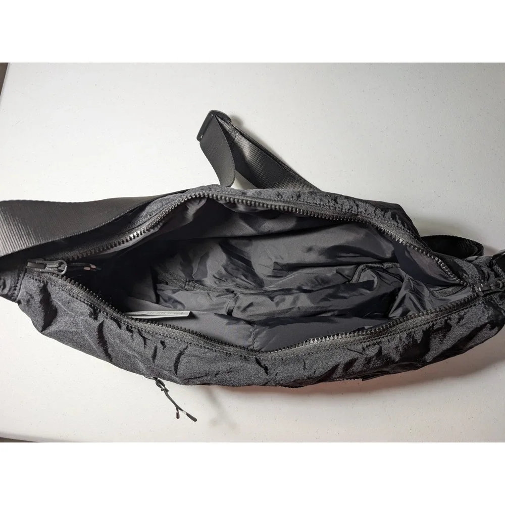 Fabletics The Large Sling Bag Purse Crinkle Black Nylon - New Tags Removed